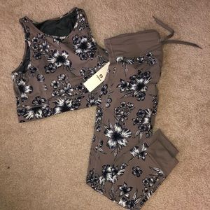 FASHIONNOVA FLORAL ACTIVE SET